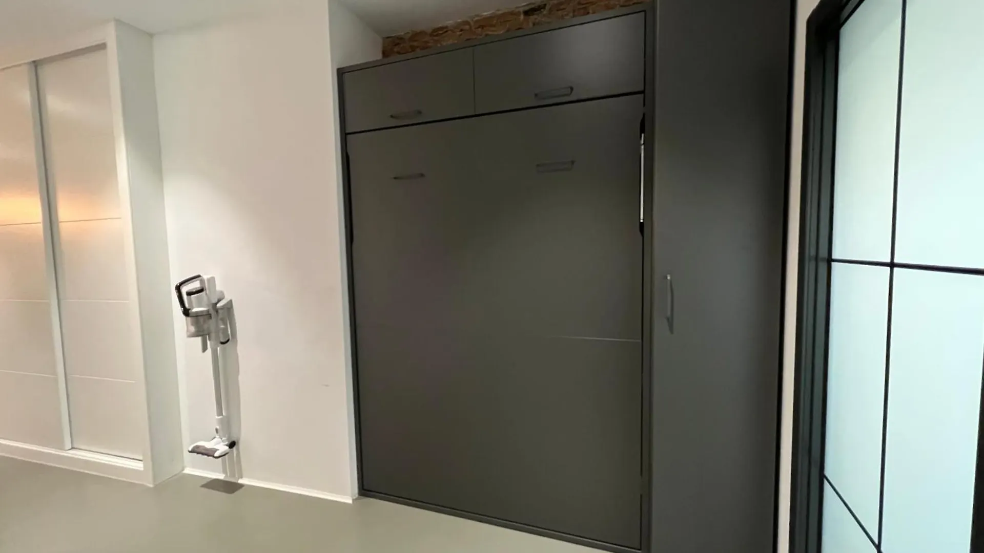 Apartment One Bedroom, Murphy Bed, Sofa Bed, Home-Office, Modern, Quiet, Fully Equipped, Powerful Ac, 300 Mbps Fibre, Washer And Dryer Malaga