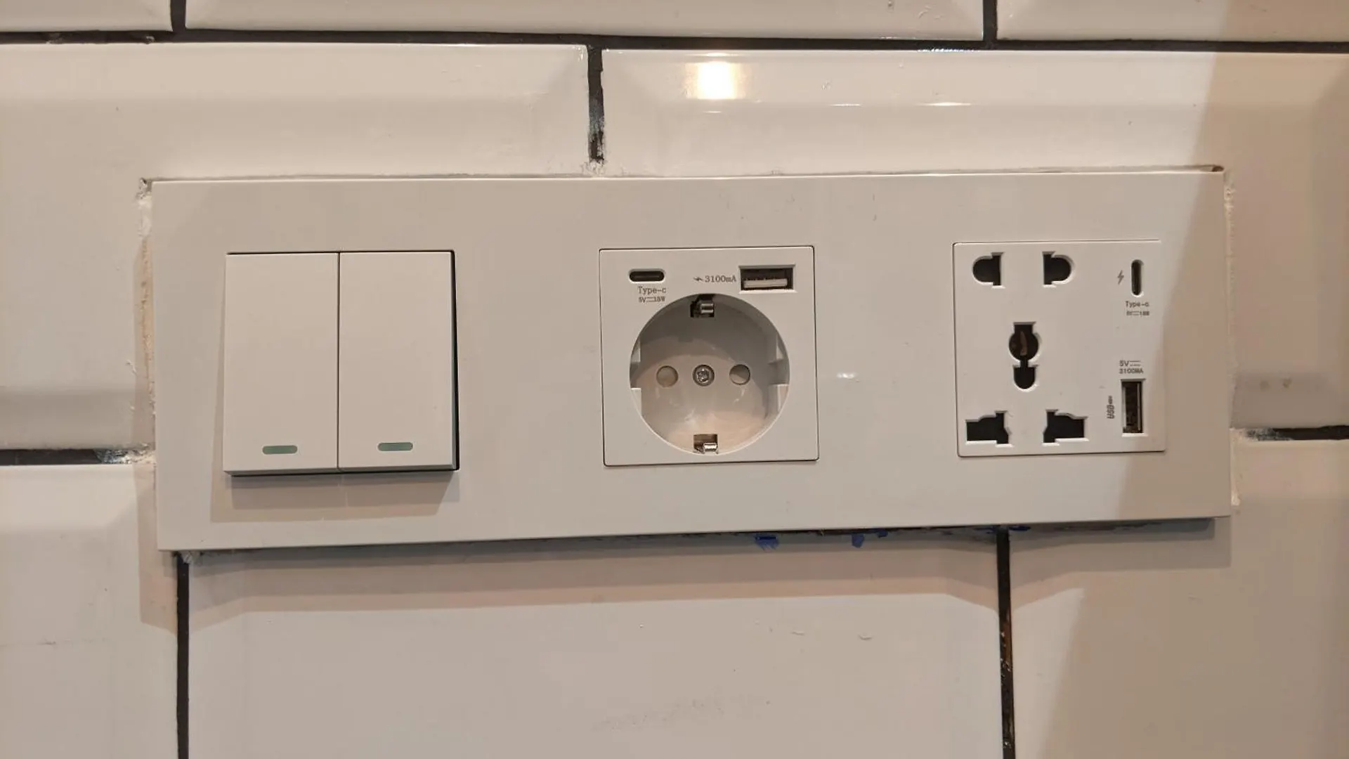 Apartment One Bedroom, Murphy Bed, Sofa Bed, Home-Office, Modern, Quiet, Fully Equipped, Powerful Ac, 300 Mbps Fibre, Washer And Dryer Malaga Spain
