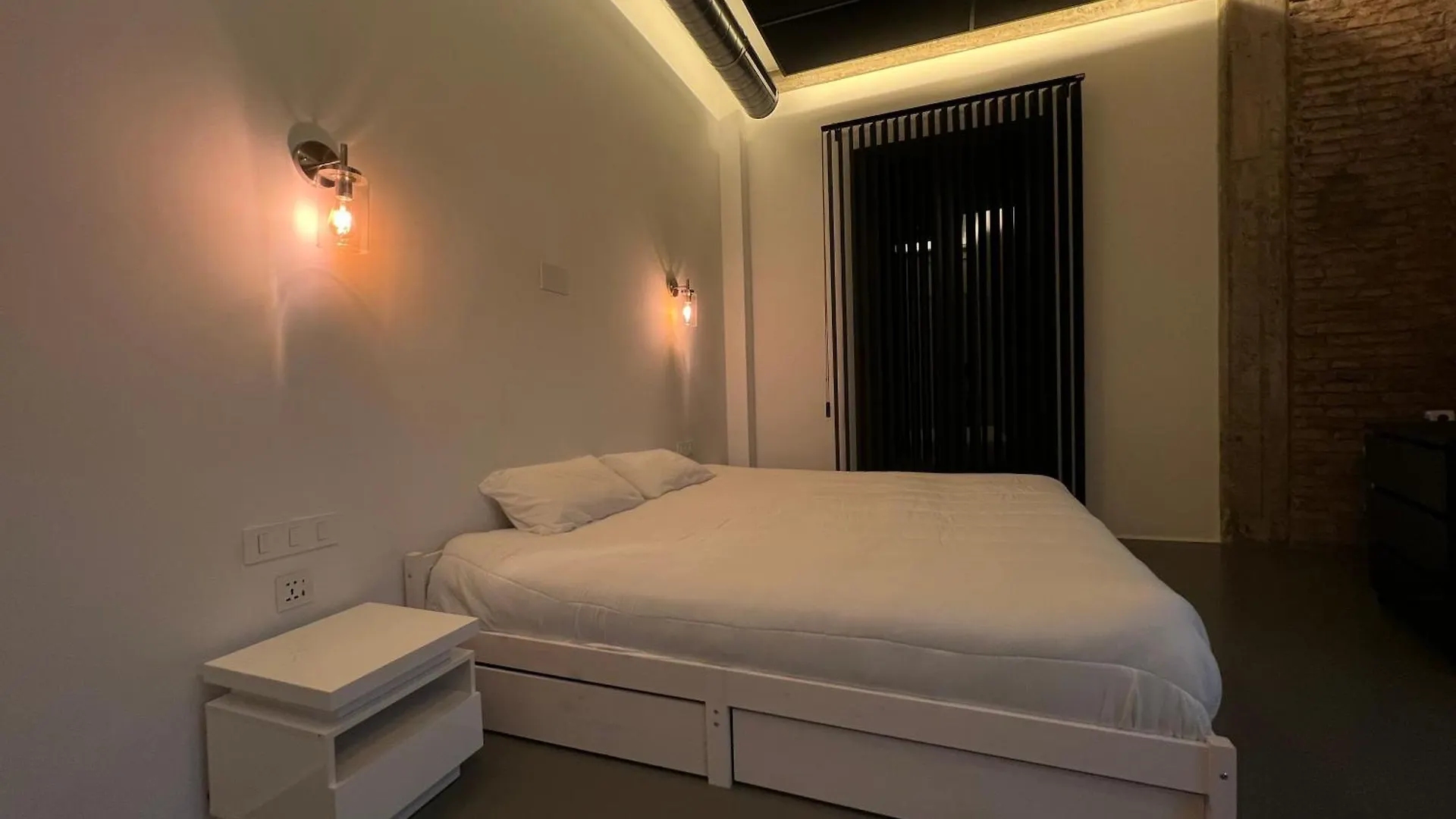 One Bedroom, Murphy Bed, Sofa Bed, Home-Office, Modern, Quiet, Fully Equipped, Powerful Ac, 300 Mbps Fibre, Washer And Dryer Malaga 0*,  Spain