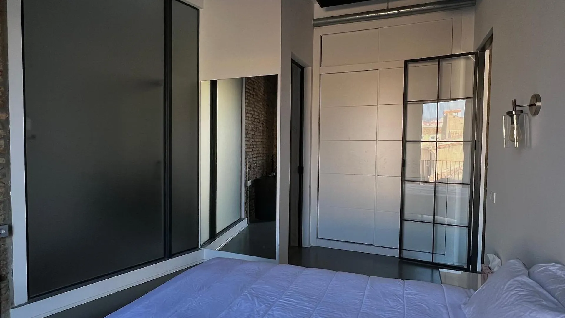 Apartment One Bedroom, Murphy Bed, Sofa Bed, Home-Office, Modern, Quiet, Fully Equipped, Powerful Ac, 300 Mbps Fibre, Washer And Dryer Malaga
