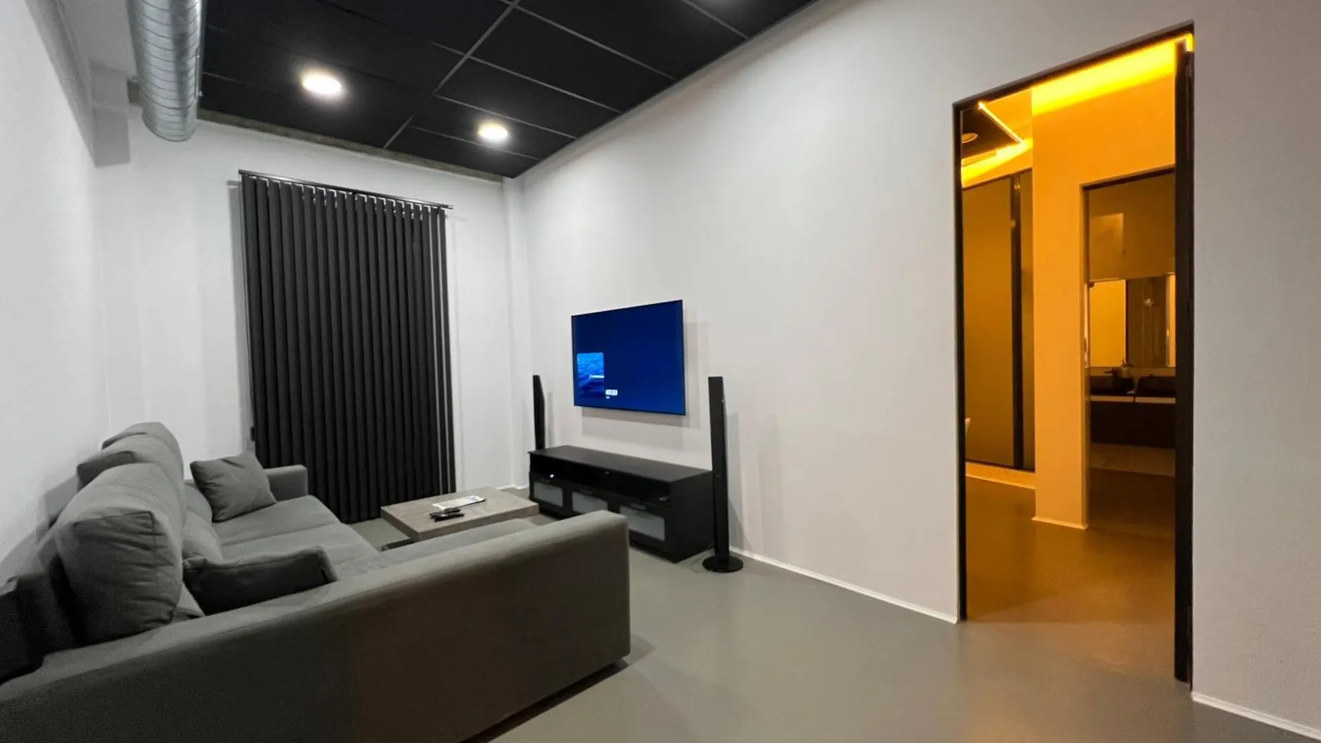 One Bedroom, Murphy Bed, Sofa Bed, Home-Office, Modern, Quiet, Fully Equipped, Powerful Ac, 300 Mbps Fibre, Washer And Dryer Malaga 0*,  Spain