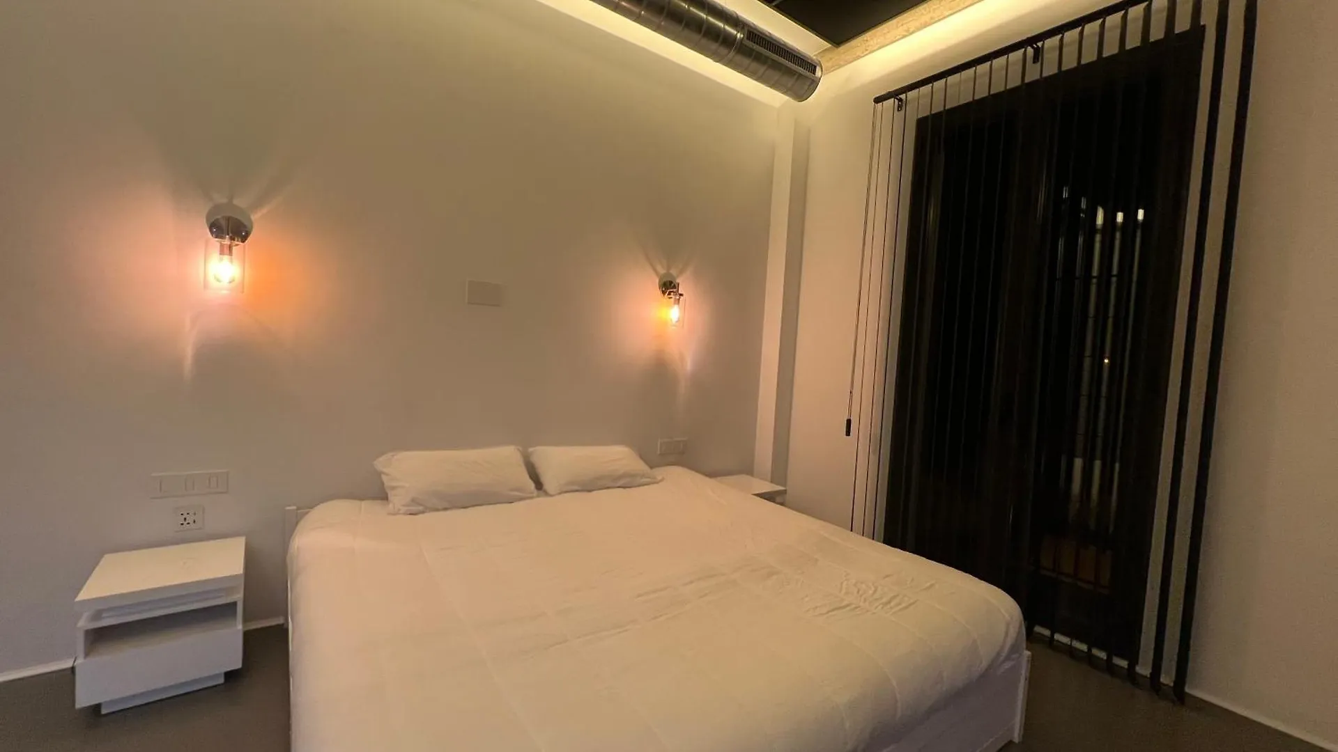 One Bedroom, Murphy Bed, Sofa Bed, Home-Office, Modern, Quiet, Fully Equipped, Powerful Ac, 300 Mbps Fibre, Washer And Dryer Malaga